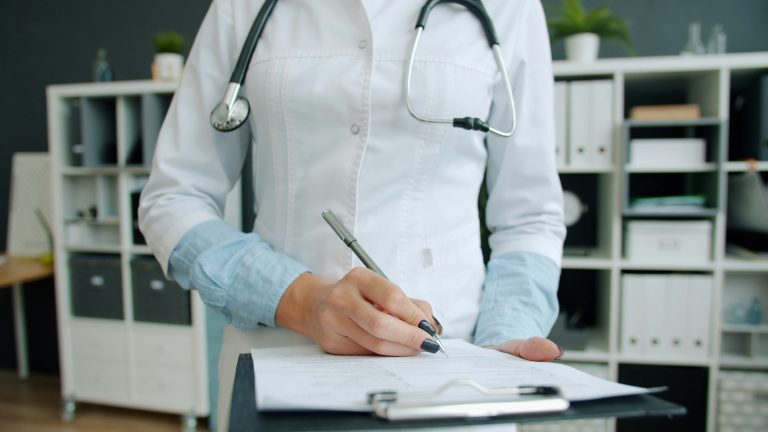 The Importance of Choosing the Right School for Your Medical Assistant Career